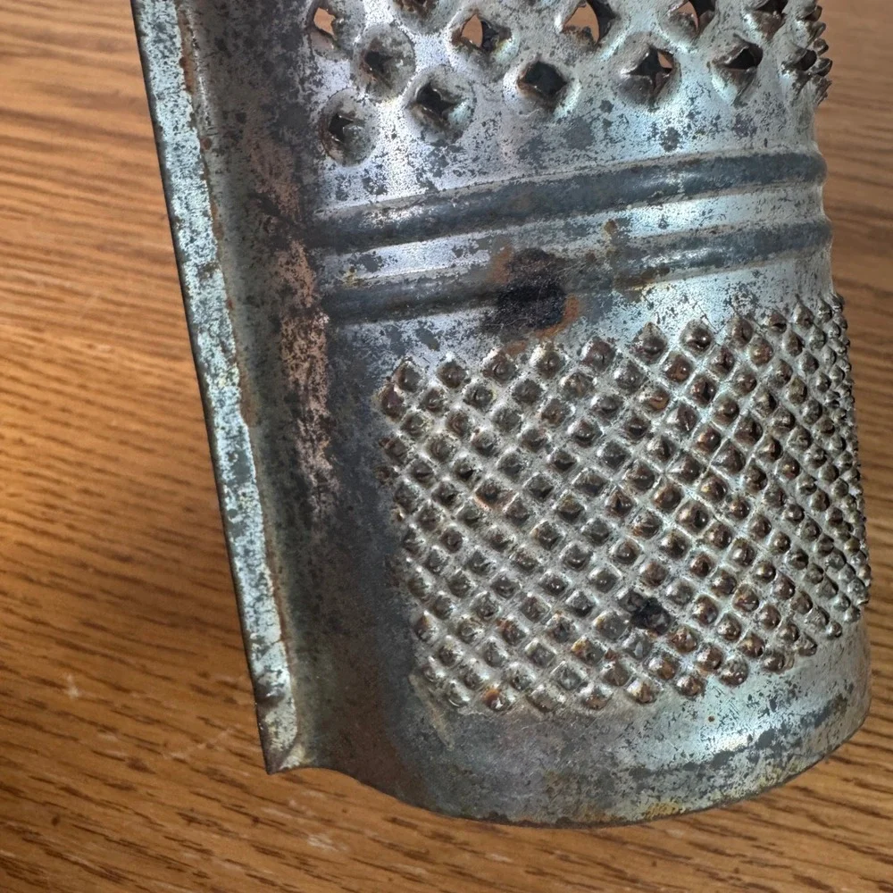 Vintage Metal Handheld Grater‎ Wall Hanging Primitive Kitchen Tool